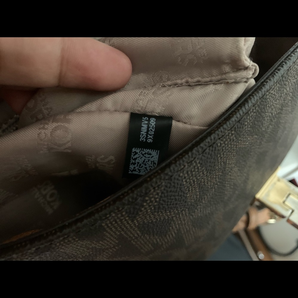 Michael Kors bag - Picture 9 of 11